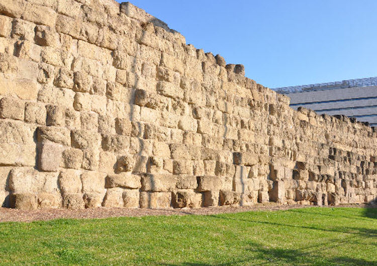 Стены древнего рима