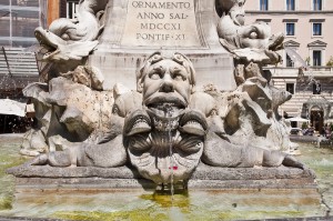 Пьяцца делла Ротонда. Фрагмент фонтана Пантеона    